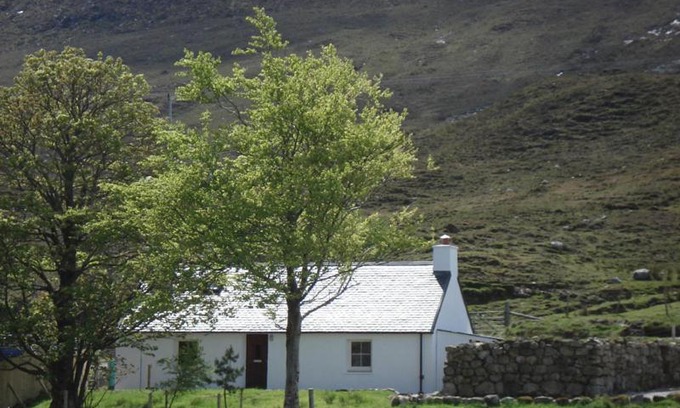 Breakish House | Glas Bheinn Cottage