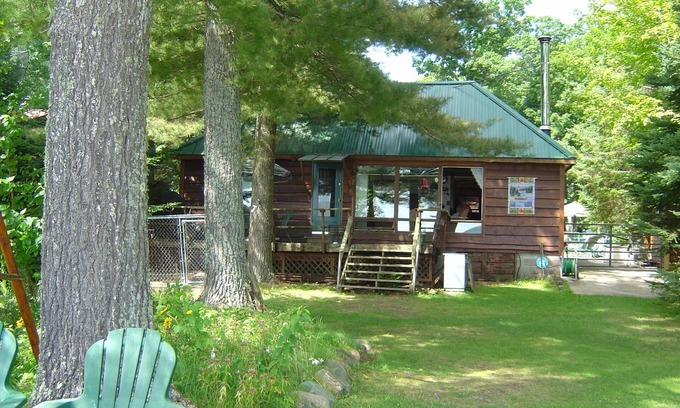 Land O Lakes Cabin | Glaser's Lake Cottage- Private Home on Lac Vieux Desert
