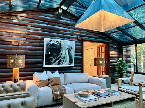 Eureka Springs House | Glass Cabin
