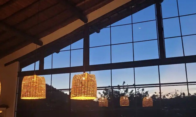 Catucaba House | Glass house surrounded by nature