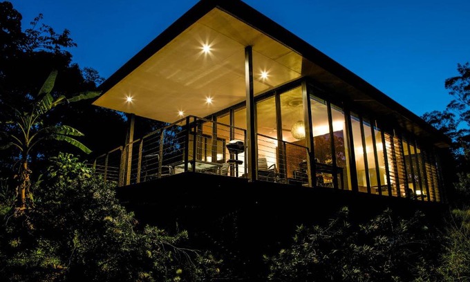 Glass House Mountains House | Glass On Glasshouse