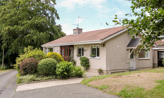Newry House | GLEBE FARM COTTAGE, pet friendly in Rathfriland, County Down