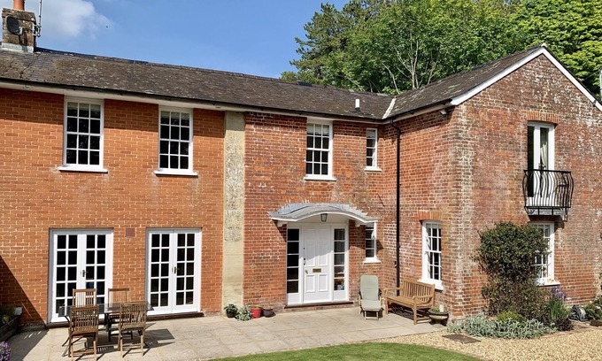 Barford St Martin House | Glebe House