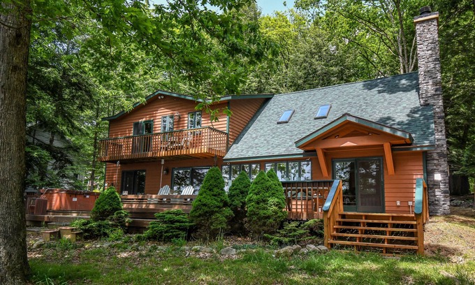 Swanton House | Glen Clova | On a Peaceful Lake Cove