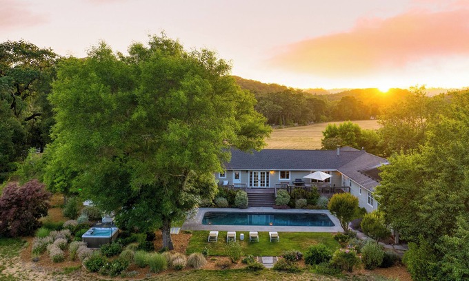 Glen Ellen House | Glen Ellen Escape | 5BR Retreat w/Pool, Hot Tub, Hammocks & Vineyard Views
