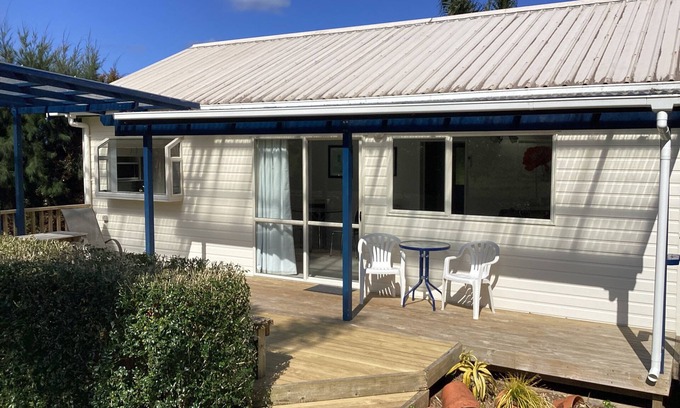 Glenbervie Cottage | GLENBERVIE COTTAGES - Totara Cottage - 2 bedrooms