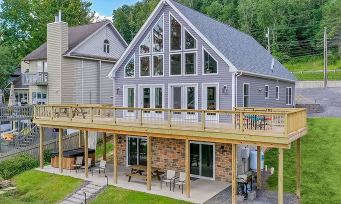 Mountainside House | Glencoe | Lakefront + Private Dock, 1 mi to Shops