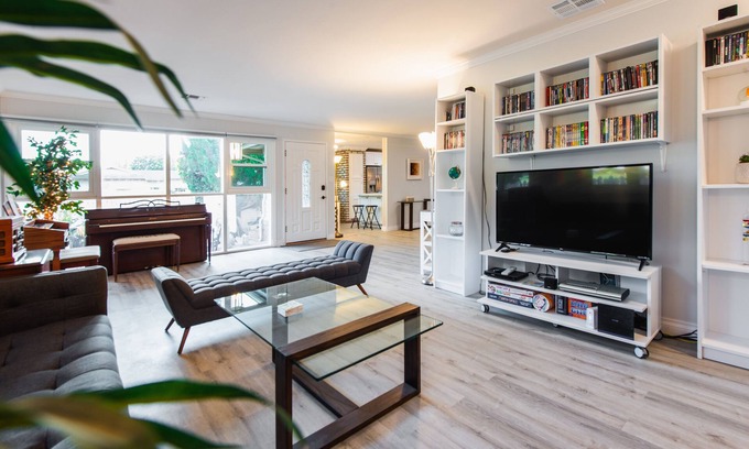 Glendora House | Glendora Getaway! Southern California home vacation rental.