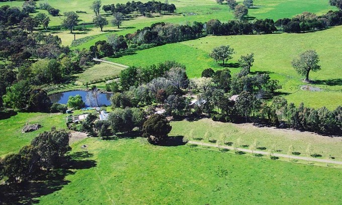 Warrenbayne House | Glenisla Farm House near Benalla