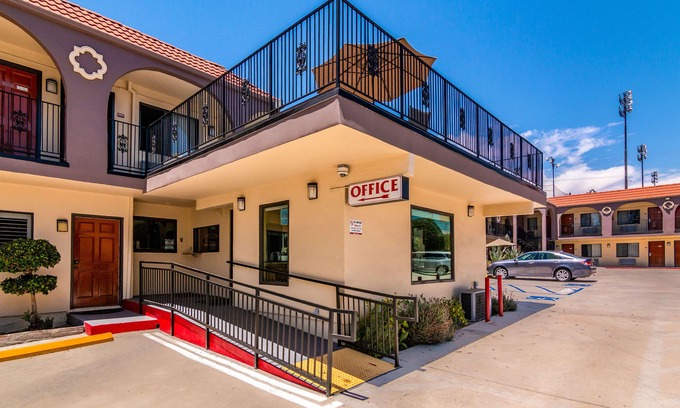 Citrus Grove Hotel | Glenridge Inn Glendale - Pasadena