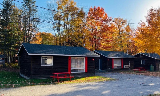 Algoma District Resort | Glenview Cottages