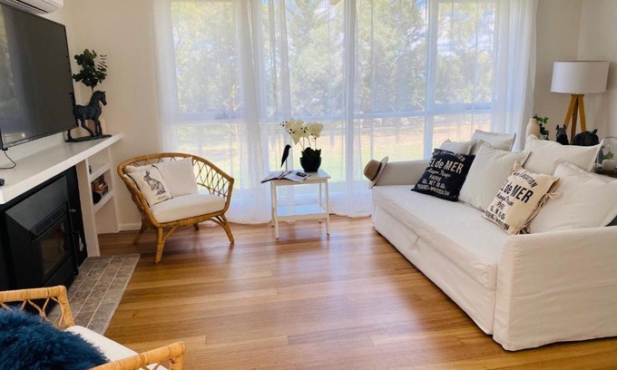 Yarra Glen House | Glenview Park Cottage and Farm Stay, Yarra Glen
