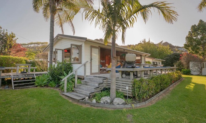 Hahei House | Glo's Place - Hahei Holiday Home