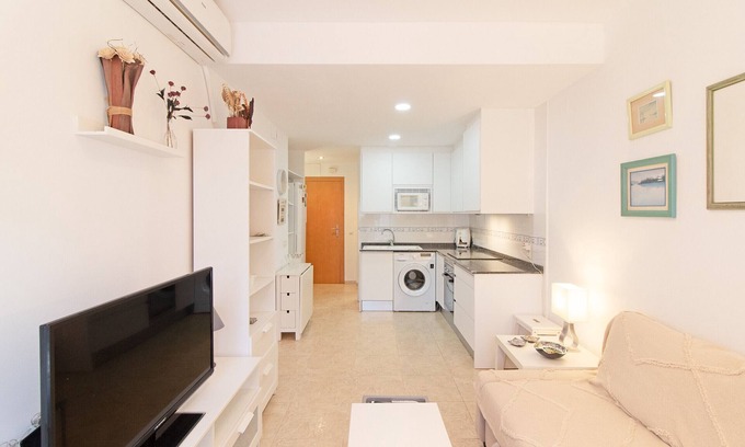 Sagunto Apartment | Global Properties: Practical flat in Puerto de Sagunto close to the beach
