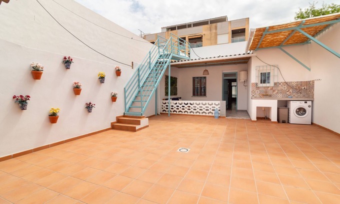 El Grau de Moncofa Ski Chalet | "Global Properties: Mediterranean Style Home in Moncofar
