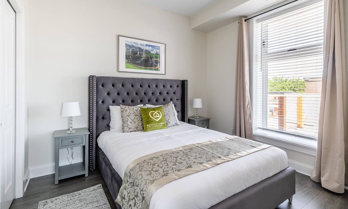Smiths Falls Apartment | GLOBALSTAY . Rideau 2Br Signature Apartments. Free Parking