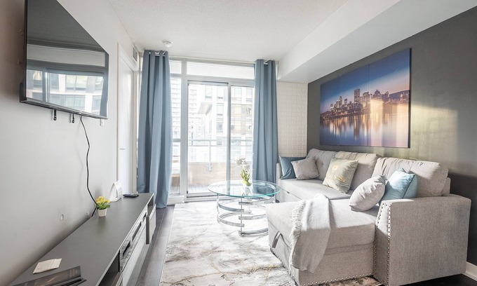 CityPlace Condo | GLOBALSTAY. Luxury 1BR + Den Condo Downtown Toronto