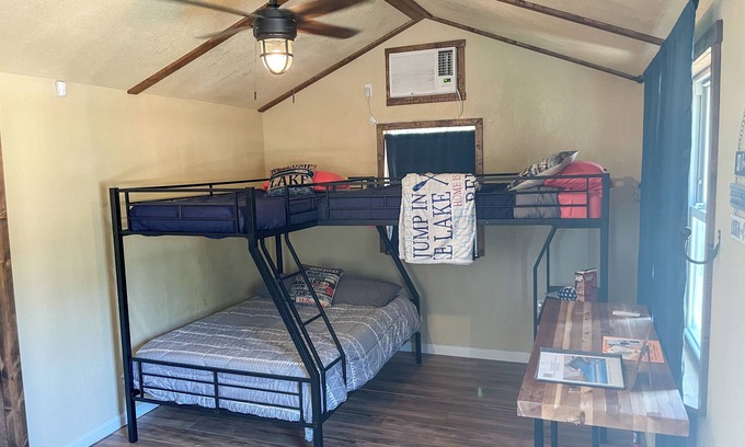 Eastland Cabin | Glorious 5 Lake Eastland Glamping Tiny Town Mockingbyrd