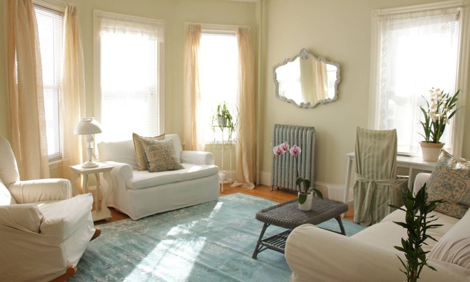 Munjoy Hill Apartment | Glorious getaway on Portland's Eastern Promenade.