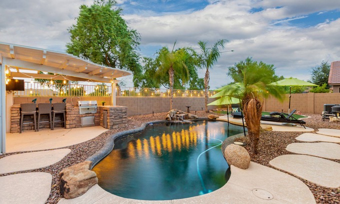 Canyon Trails House | Glorious Hot Pool! Goodyear Stadium! Gameroom