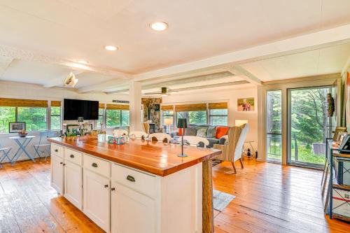 Gloversville House | Gloversville Getaway with Grill 5 Mi to Water!