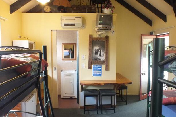 Franz Josef Glacier Hostel | Glow Worm Accommodation