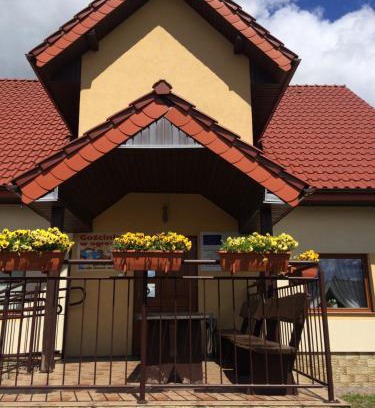 Brusy House | Gościniec w ogrodzie