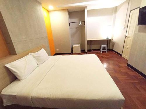 Bang Rak Apartment | GO INN Silom BTS Surasak- บีทีเอส สุรศักดิ์