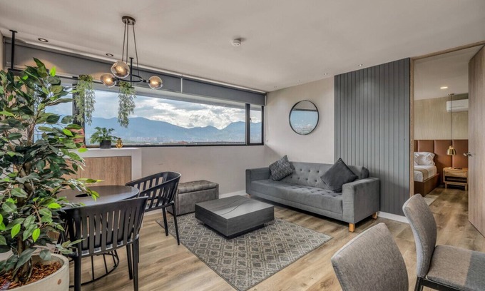 La Aguacatala Apartment | Go Living 801 · New Luxury 2BD Apt Poblado - 2AC by HOUSY HOST