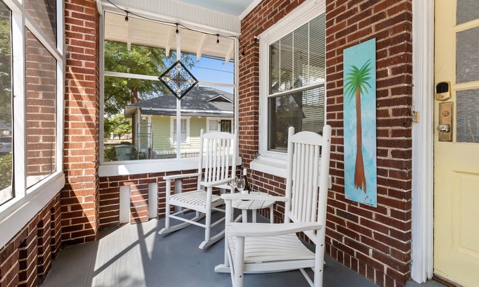 Earlewood House | Go with the Flo: 2BR/2BA Renovated Bungalow Near USC, Downtown & Ft. Jackson