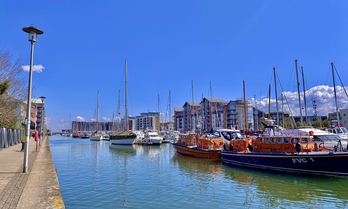 Portishead Hotel | go2 portishead marina hotel