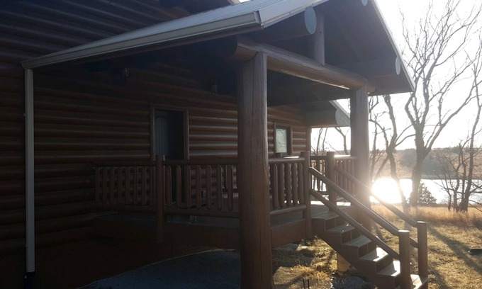 Steinauer Cabin | Gobbler Lodge at Dana Farms ~ Perfect Lodge for Family Gatherings ~ Log Home!