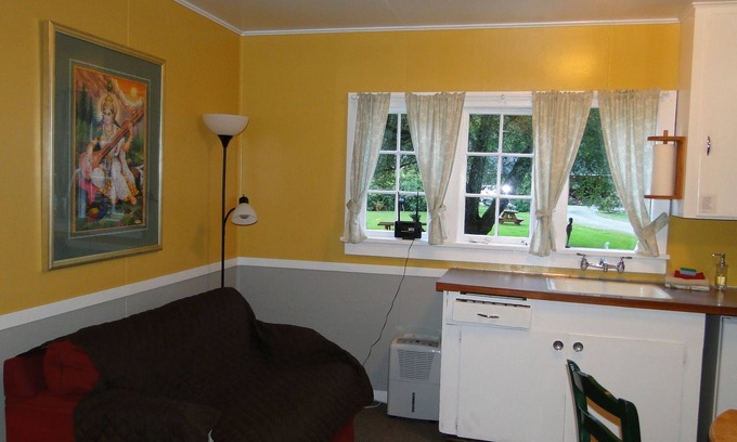 Ocean Park Cottage | Goddess Cottage- Studio