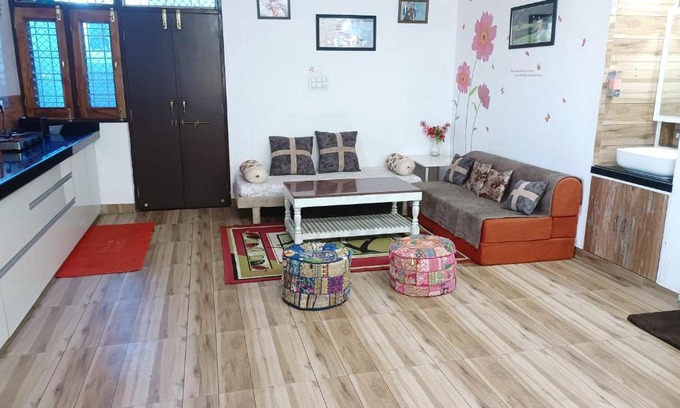 Udaipur Apartment | Gokul Niwas Home Stay Three