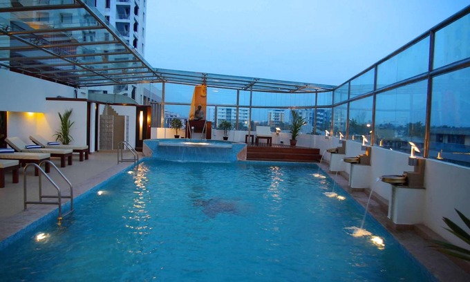 Kaloor Hotel | Gokulam Park