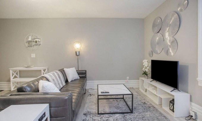 Grand Rapids Apartment | Gold 2 · Stunning Couples Retreat - Downtown Getaway