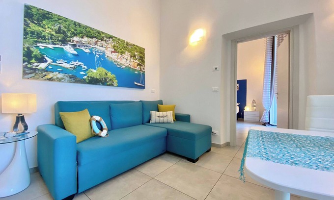 Rapallo Apartment | Gold apartment, La Casa Rosa al Mare, with sea view & garage at 800mt