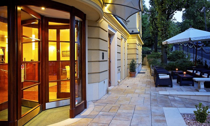 Gellert Hill Hotel | Gold Apartments