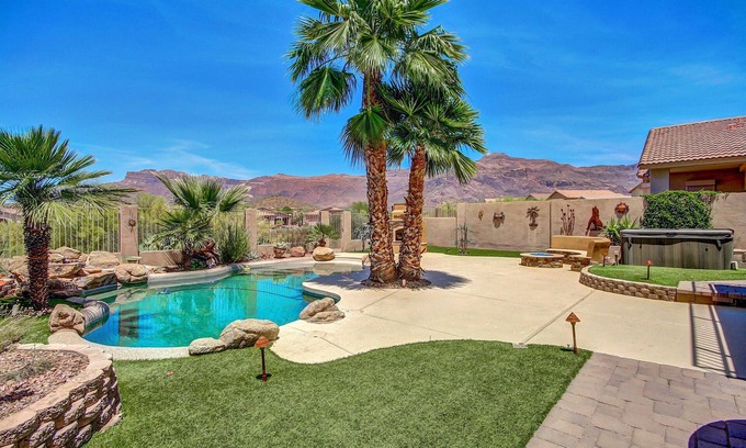 Gold Canyon House | Gold Canyon home, pool , spa, views. Save money check w/us for disc specials!