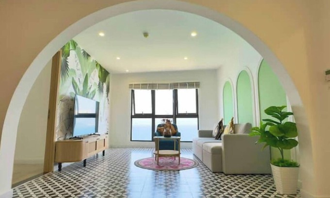 Tran Phu Beach Apartment | GOLD COAST 5 Bedrooms Ocean View