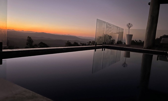 Sarabah House | Gold Coast Hinterland Retreat | Sleeps 10 | Heated Infinity Pool | Fireplace