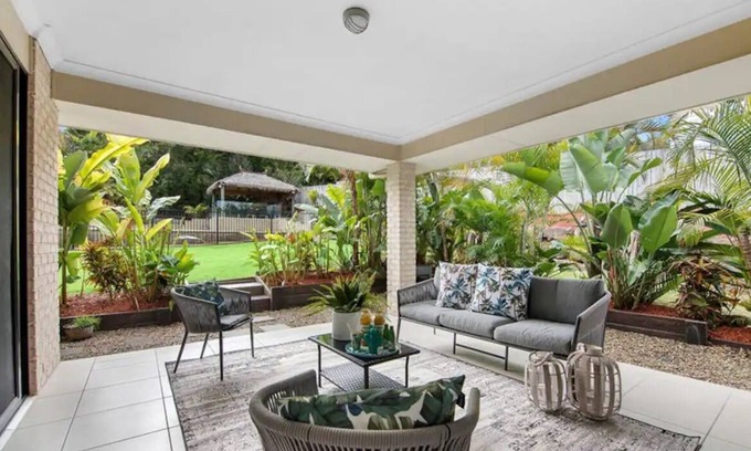 Pacific Pines House | Gold Coast Luxury Stay
