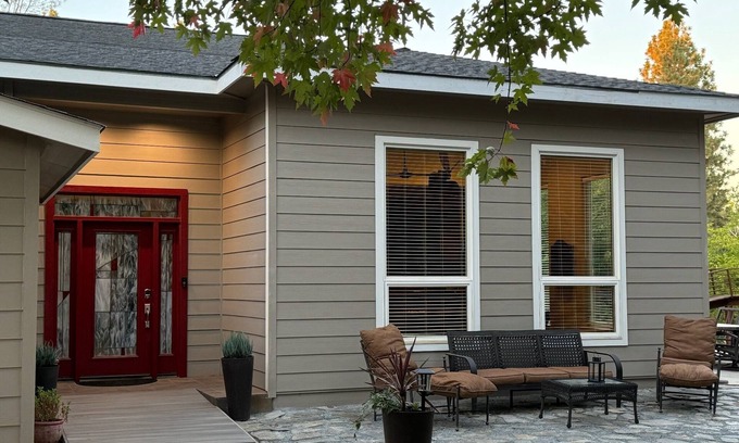 Cedar Ridge House | Gold Country Retreat
