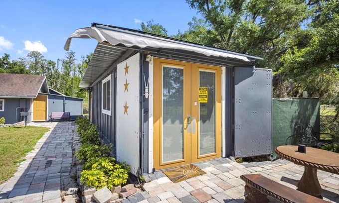 Durant Apartment | Gold Star Escape – Cozy & Quiet Little Retreat