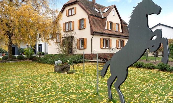 Sausenheim Apartment | Goldberg