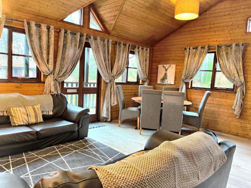 Llanybri Ski Chalet | Goldcrest 1-Hot Tub-Woodland Lodges-Carmarthenshire-Tenby