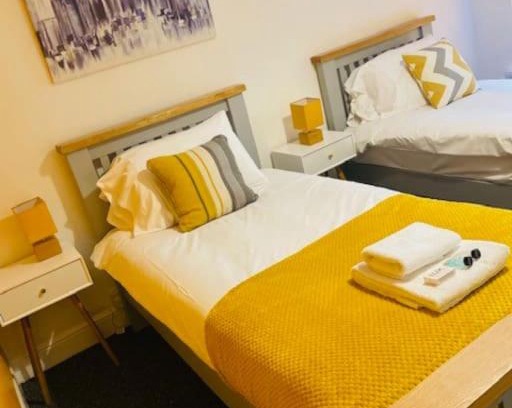 Six Bells House | Goldcroft