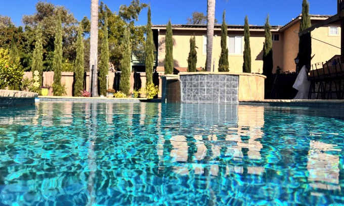 Vista House | Golden Coast: Spacious 5-bedroom, Pool, Spa, AC, Pool Table, Piano, Giant Game