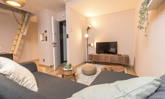 Postel Apartment | Golden Dove Luxury Apartment 3