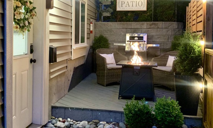 Maple Ridge House | Golden Ears Hideaway: Firepit/BBQ/ Kitchen/Laundry